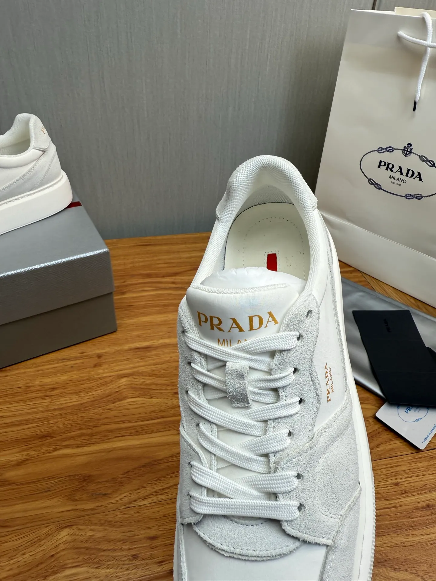 Factory price 560💰 [PRADA] Men’s shoes are popular in the counter, official website is synchronized, 1 high-quality shipment ✔️Original cowhide + cowhide lining, 1🆚1 replica, original sole, 38-45 (45 customized, non-refundable)